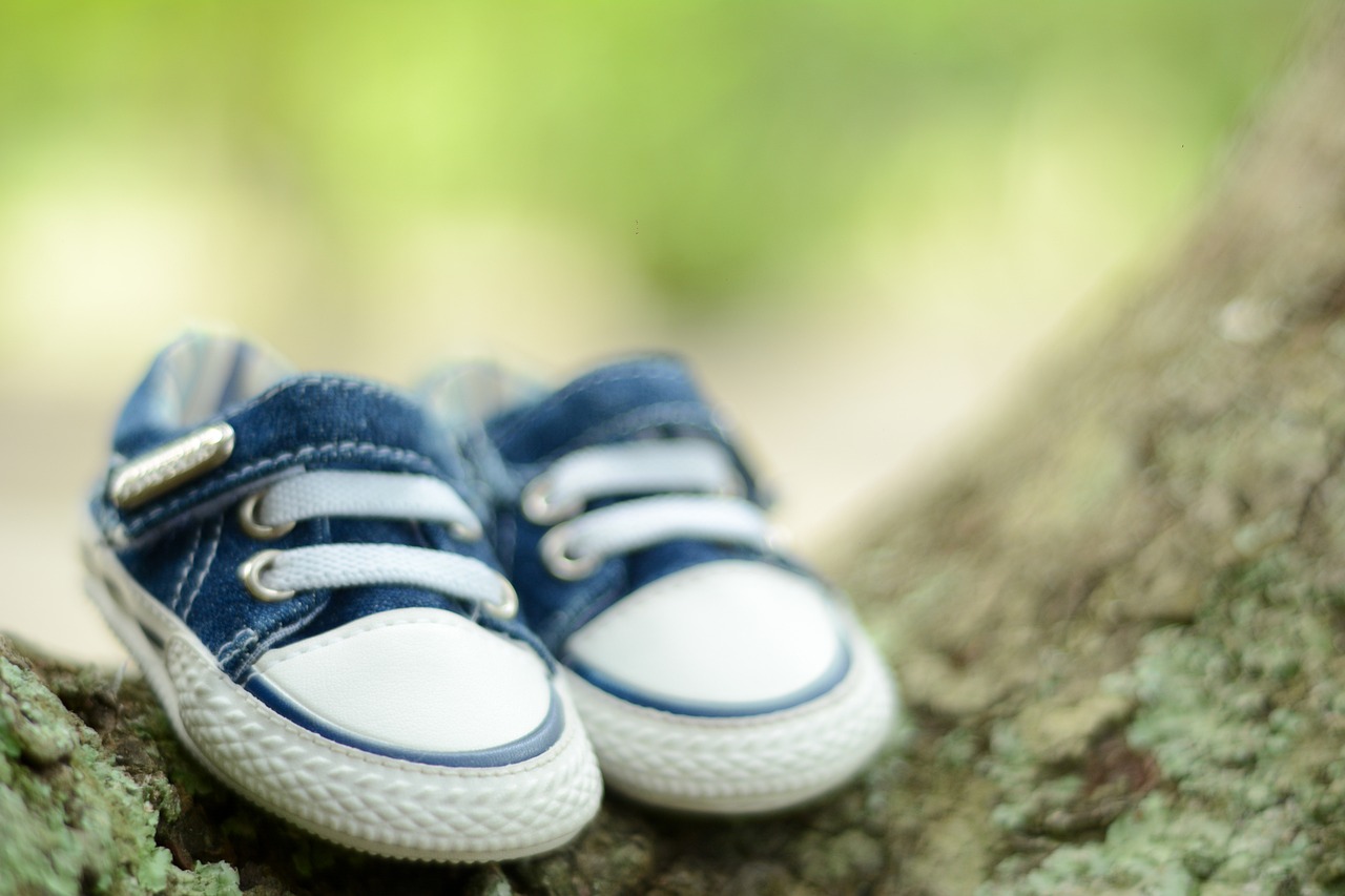 Jak prawidłowo dobierać obuwie dla dzieci?